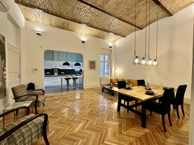 Eladó lakás Budapest VI. kerület 105 nm