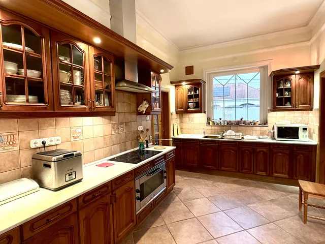 Eladó ház Debrecen, Józsa 322 nm