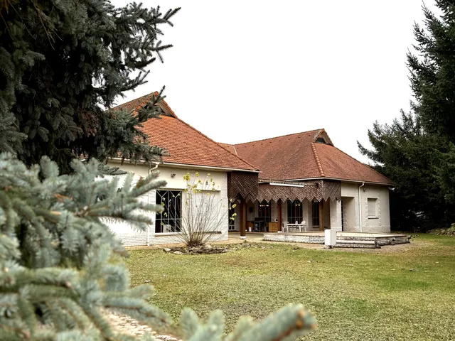 Eladó ház Debrecen, Józsa 322 nm