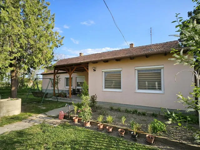 Eladó ház Kunszentmiklós 107 nm