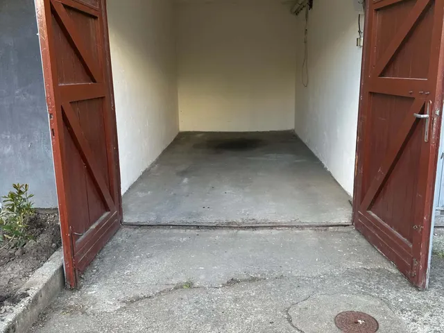 Eladó garázs Debrecen, Újkert 13 nm