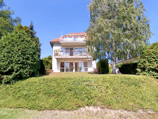 Eladó lakás Budapest XI. kerület, Hosszúrét 65 nm