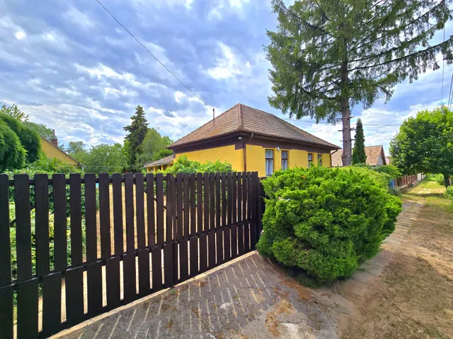 Eladó ház Kóka 100 nm