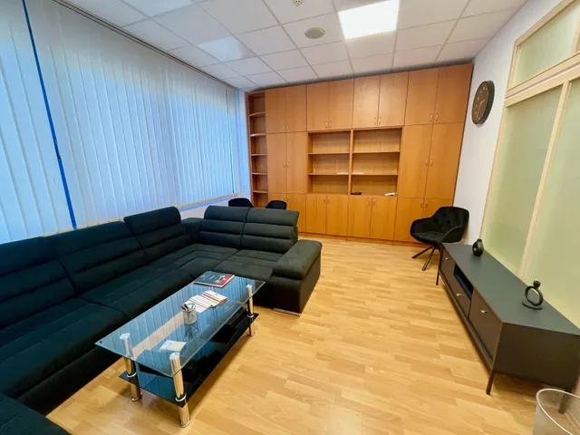 Kiadó kereskedelmi és ipari ingatlan Debrecen 126 nm