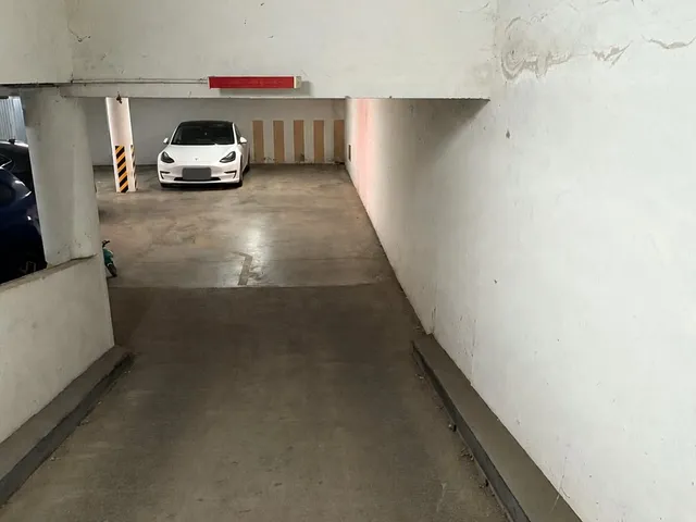 Eladó garázs Budapest XIII. kerület, Angyalföld 13 nm