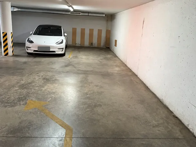 Eladó garázs Budapest XIII. kerület, Angyalföld 13 nm