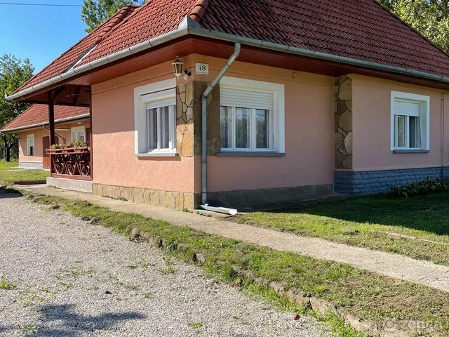 Kiadó ház Kehidakustány 100 nm