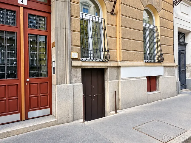 Kiadó kereskedelmi és ipari ingatlan Budapest VI. kerület, Nagykörúton kívüli terület 83 nm