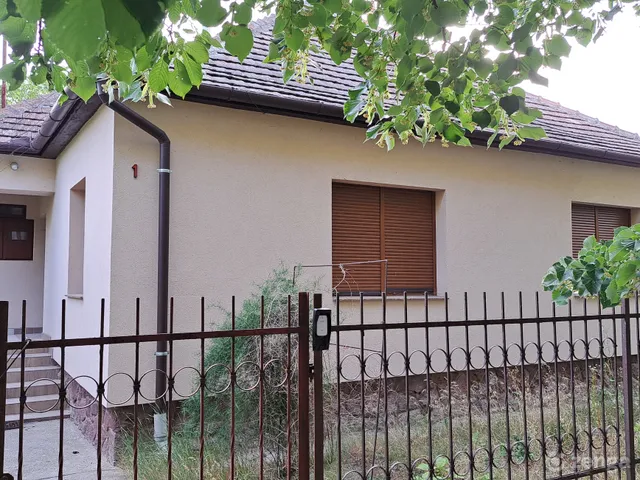 Eladó ház Kunszentmiklós, Tasskertes 120 nm