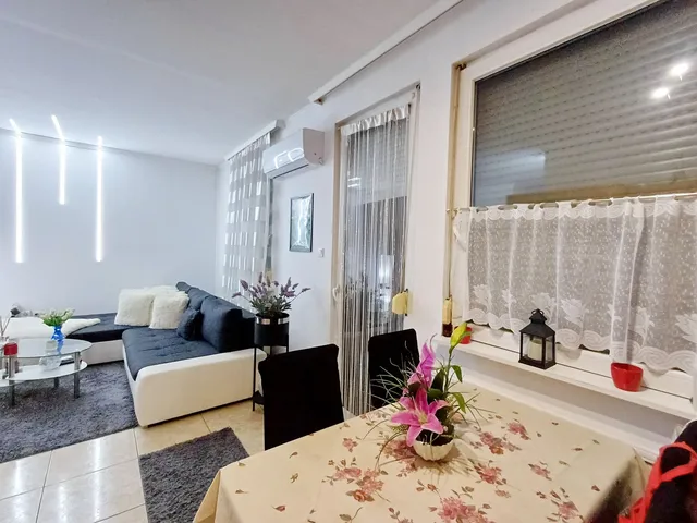 Eladó lakás Hajdúsámson, Sámsonkert 50 nm