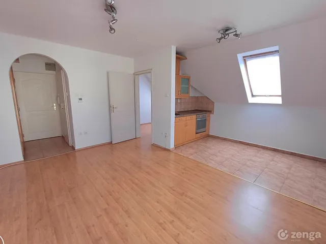 Kiadó lakás Debrecen, Boldogfalvikert 40 nm