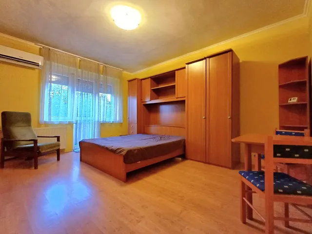 Eladó lakás Debrecen, Egyetemváros 31 nm