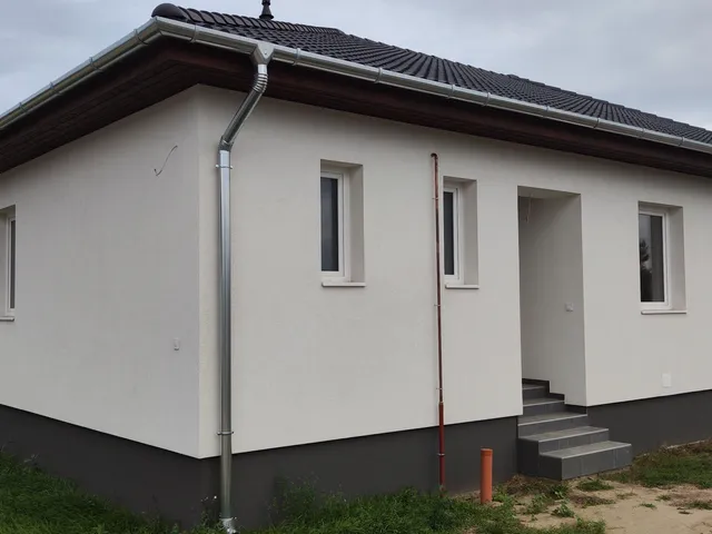Eladó ház Kecskemét, Árpádváros 110 nm