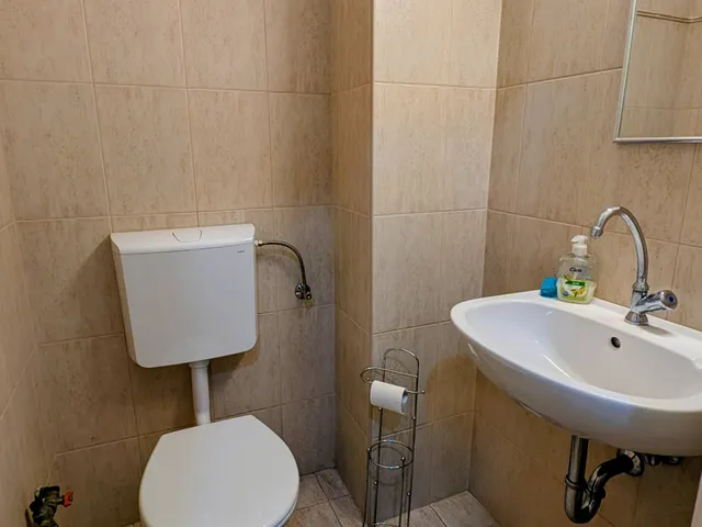 Eladó kereskedelmi és ipari ingatlan Kecskemét, Belváros 40 nm