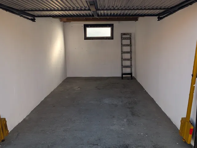 Eladó garázs Kecskemét, Miklovicsfalu 16 nm