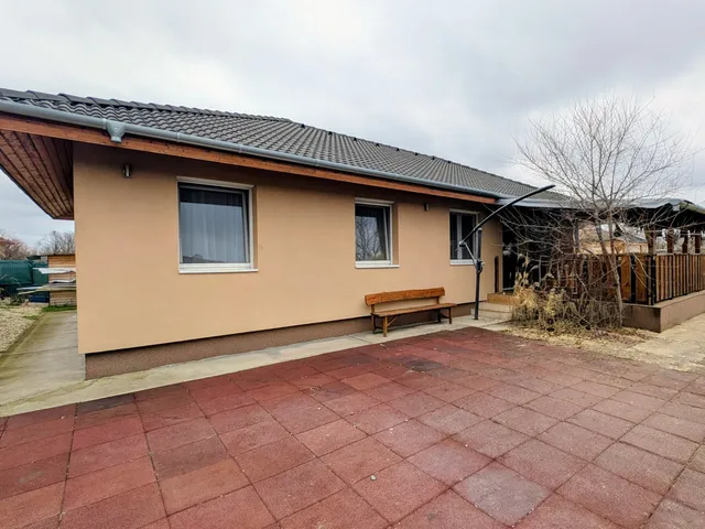 Eladó ház Kecskemét, Petőfiváros 107 nm