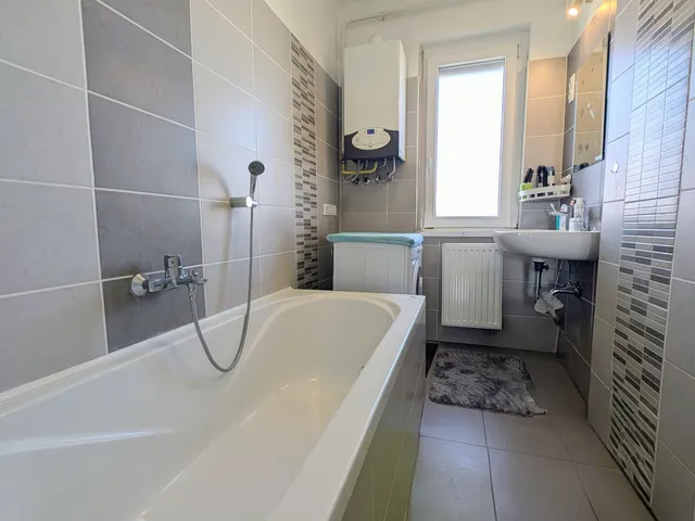 Eladó lakás Kecskemét, Rákócziváros 58 nm