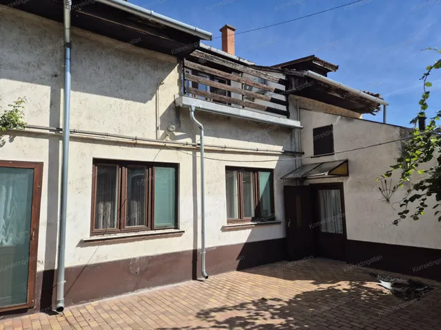 Eladó lakás Nagykőrös 100 nm