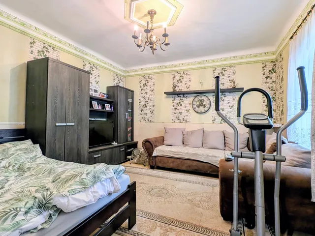 Eladó ház Kecskemét, Miklovicsfalu 34 nm