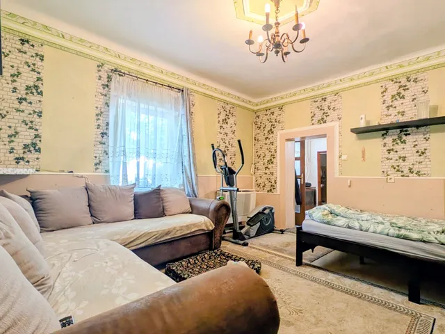 Eladó ház Kecskemét, Miklovicsfalu 34 nm