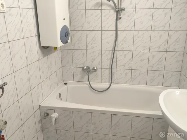Eladó lakás Békéscsaba, Kazinczy-lakótelep 40 nm