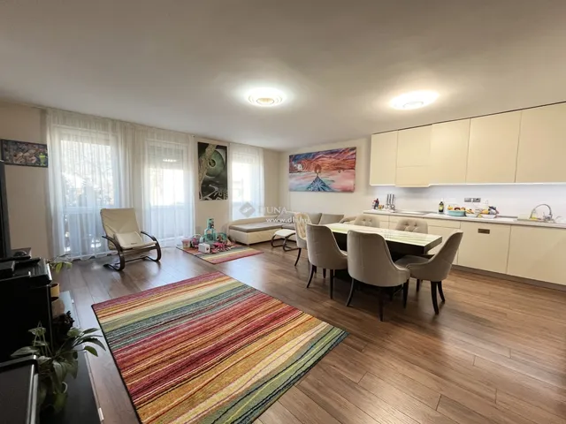 Eladó lakás Nyíregyháza, Belváros 111 nm