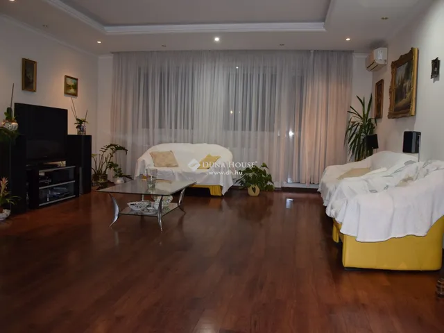 Eladó ház Nyíregyháza, Belváros, Jósa András 218 nm