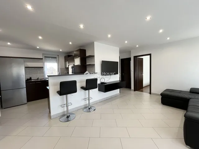 Kiadó lakás Nyíregyháza, Belváros, Újszőlő utca 72 nm