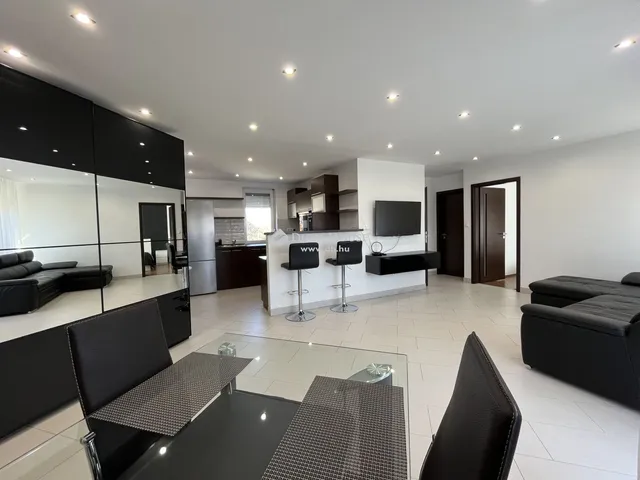 Kiadó lakás Nyíregyháza, Belváros 72 nm