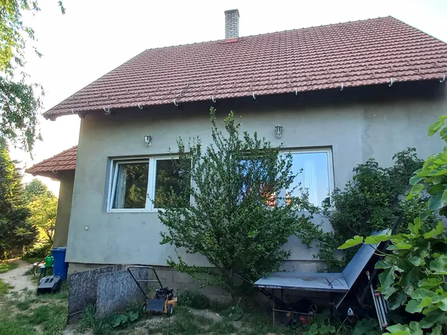 Eladó ház Csákvár 180 nm