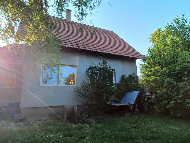 Eladó ház Csákvár 180 nm