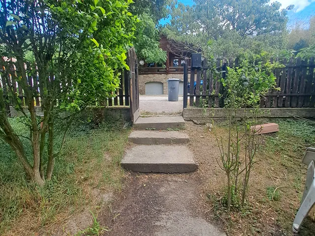 Eladó ház Óbarok, Szőlőhegy 96 nm