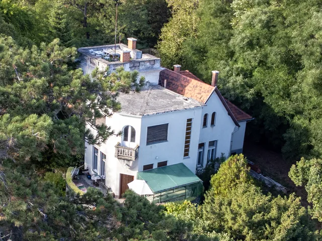 Eladó ház Bicske 300 nm