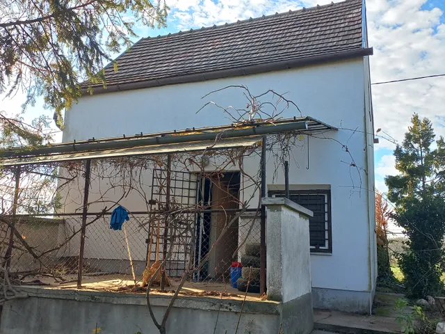 Eladó üdülő és hétvégi ház Csákvár 49 nm