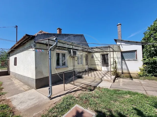 Eladó ház Elek 70 nm