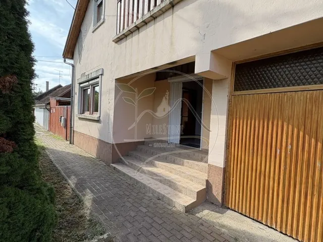 Eladó ház Gyula, Máriafalva 170 nm