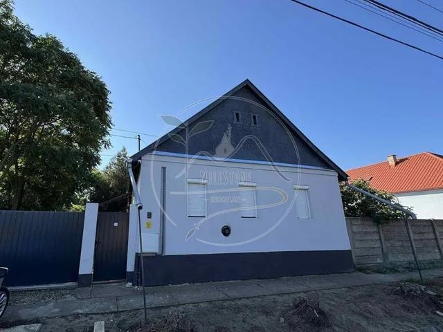 Eladó ház Elek 76 nm