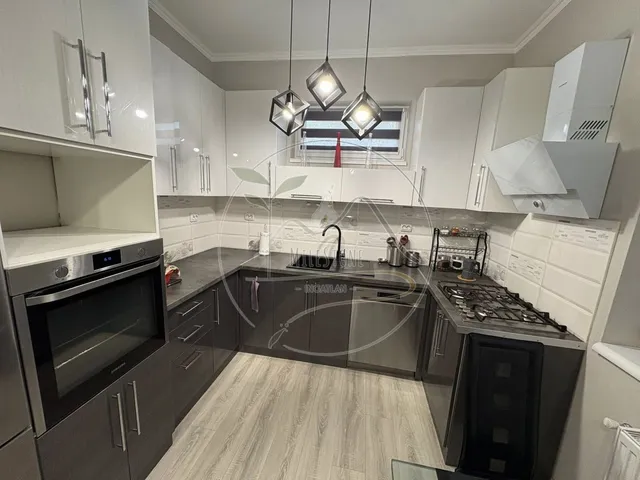 Eladó ház Gyula, Nagyrománváros 154 nm