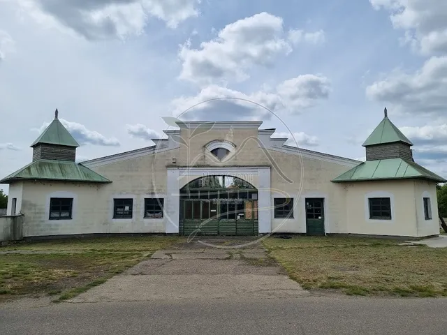 Eladó kereskedelmi és ipari ingatlan Szeghalom 887 nm