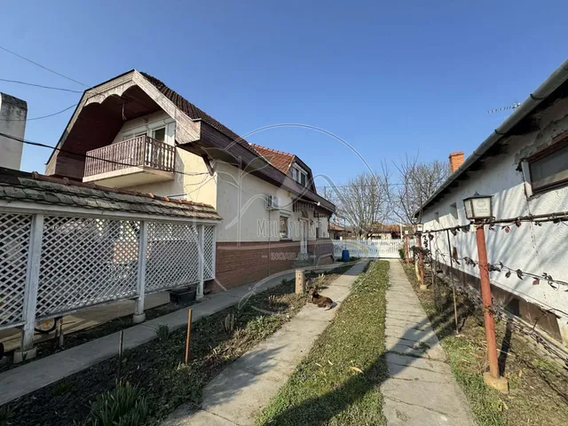 Eladó ház Gyula, Kastélykert 160 nm