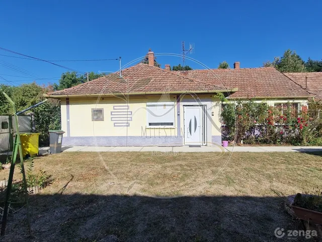 Eladó ház Doboz 10 nm