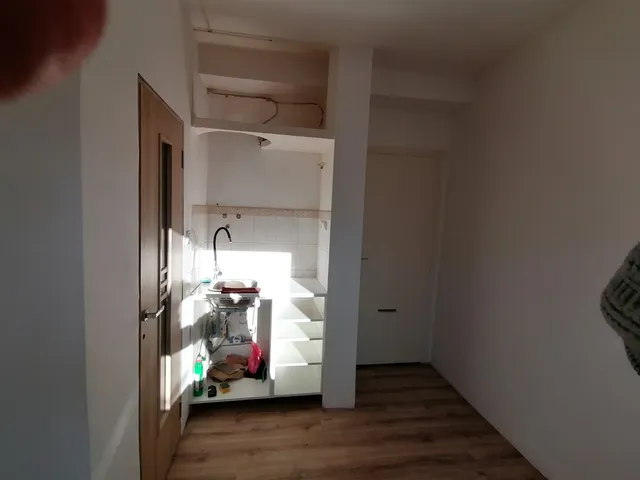 Eladó lakás Balatonfűzfő, Fűzfőgyártelep, bugyogóforrás utca 9 12 nm