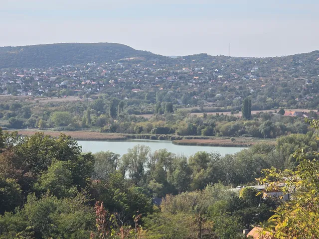 Eladó telek Balatonfűzfő 800 nm