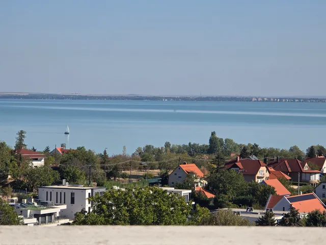 Eladó ház Alsóörs 195 nm