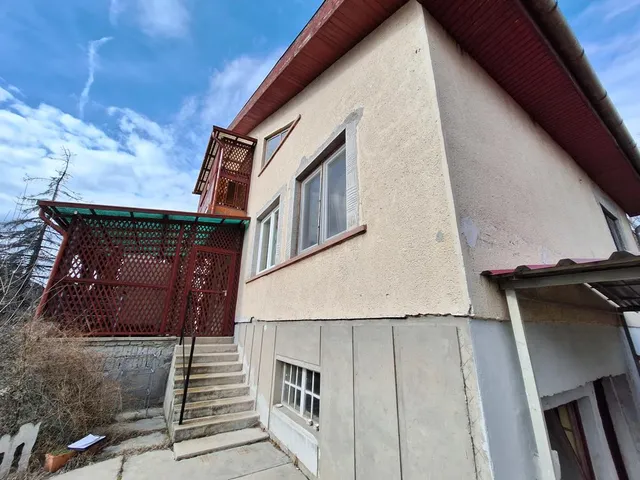 Eladó ház Táborfalva, Kossuth Lajos utca 29 190 nm