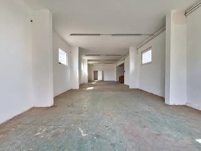 Kiadó kereskedelmi és ipari ingatlan Halásztelek 180 nm
