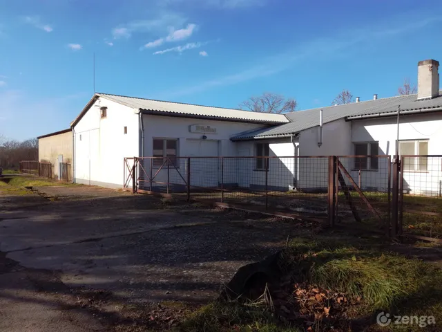 Eladó kereskedelmi és ipari ingatlan Somogyszil 550 nm