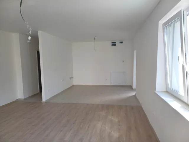 Eladó kereskedelmi és ipari ingatlan Szombathely, Belváros 54 nm