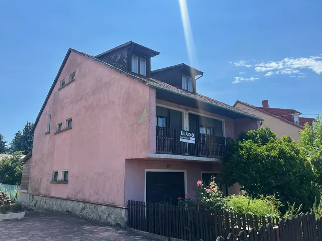 Eladó ház Szombathely, Gyöngyöshermán 230 nm