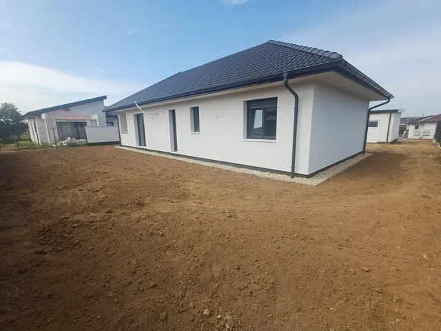 Eladó ház Szombathely, Parkerdő lakókert 104 nm
